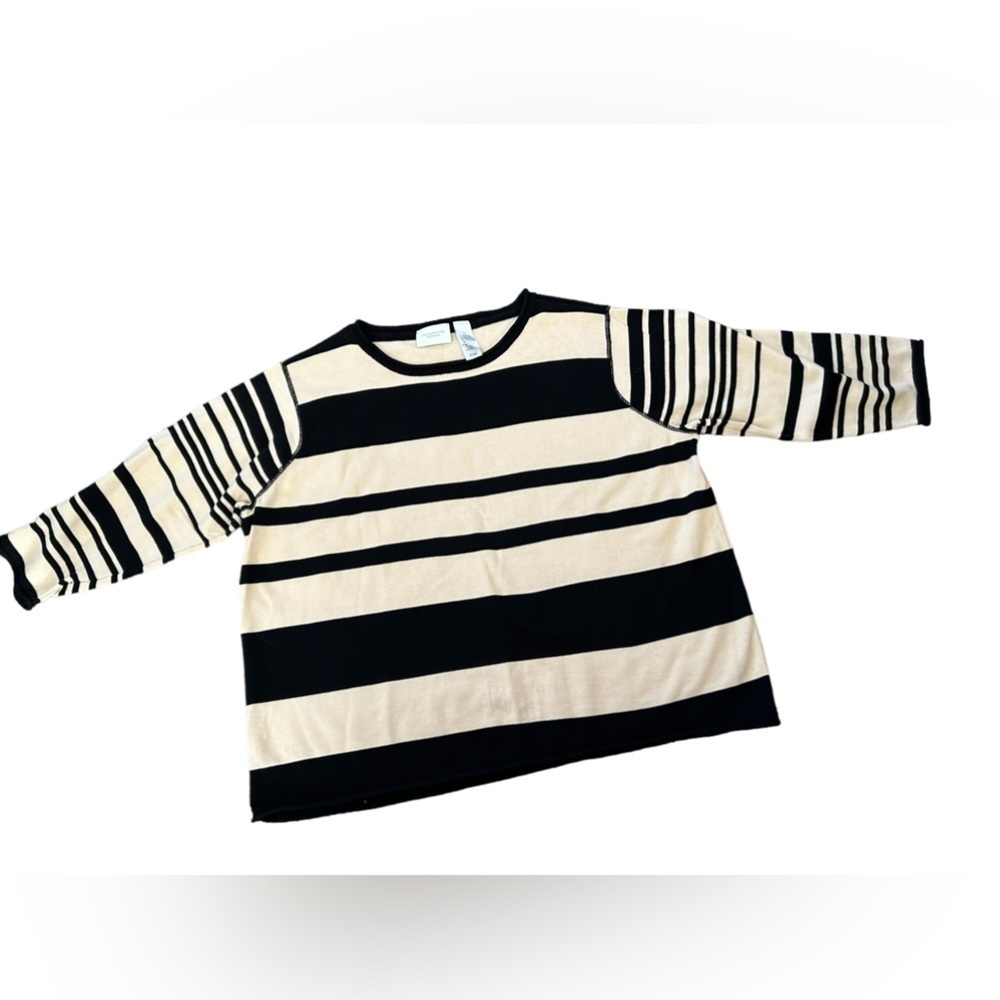Liz Claiborne Women's cream and black knit top 2X‎